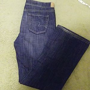 Maurices 13/14 long Ashlyn Boot jeans